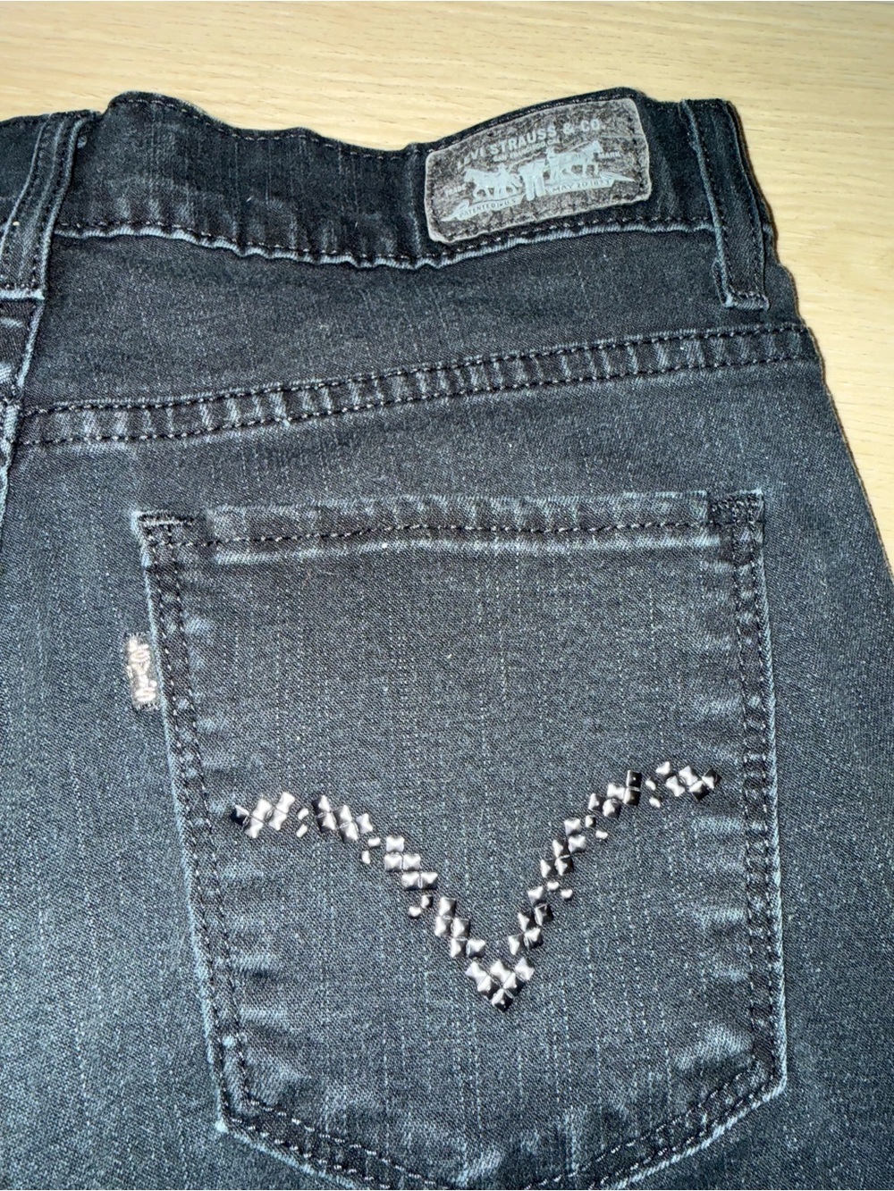 Levi’s 512 Bootcut Perfectly Slimming Jeans Black Rhinestone Pockets Y2K Size 26